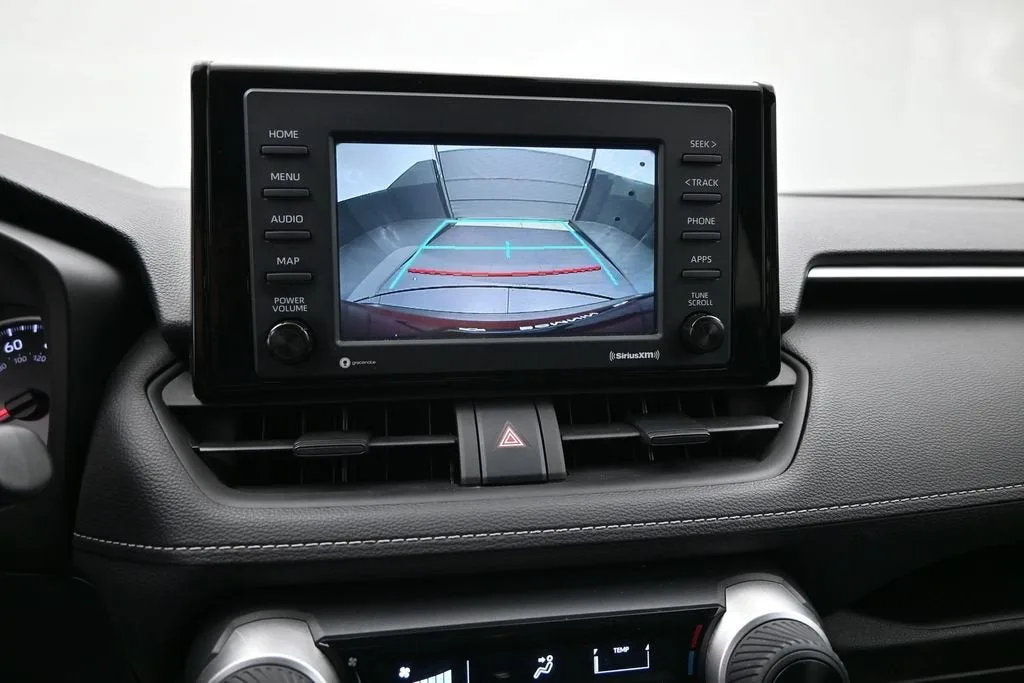 2021 Toyota RAV4 LE photo 11