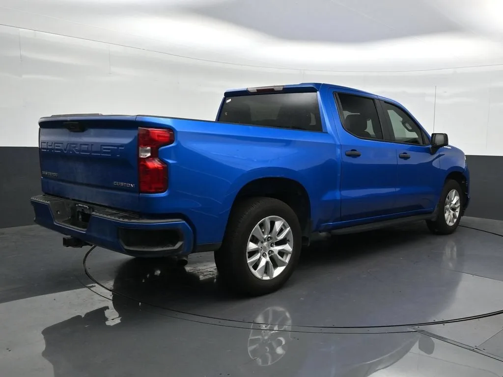 2024 Chevrolet Silverado 1500 Custom photo 5
