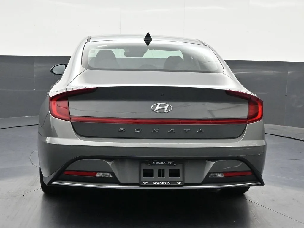 2022 Hyundai Sonata SE photo 4