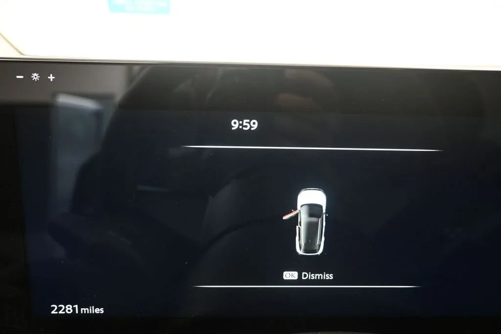 2026 Nissan Kicks SR photo 11