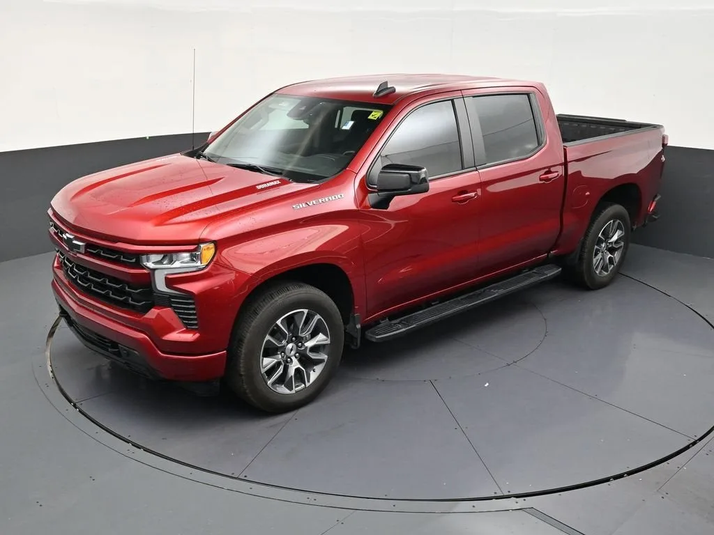 2025 Chevrolet Silverado 1500 RST photo 12