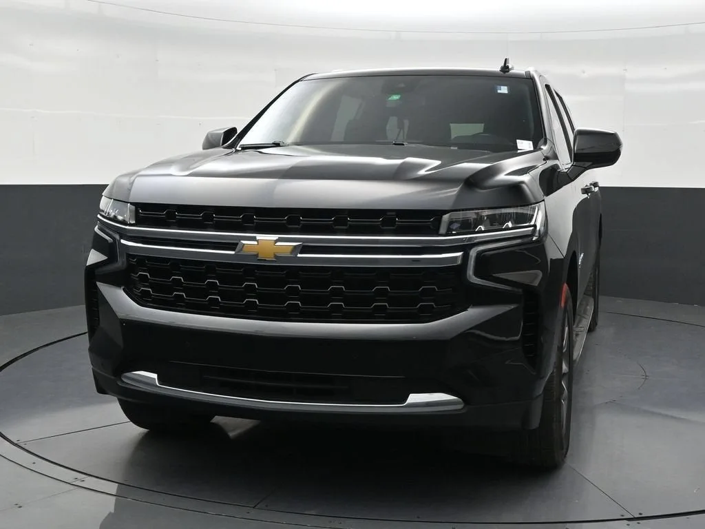 2024 Chevrolet Suburban LS photo 8