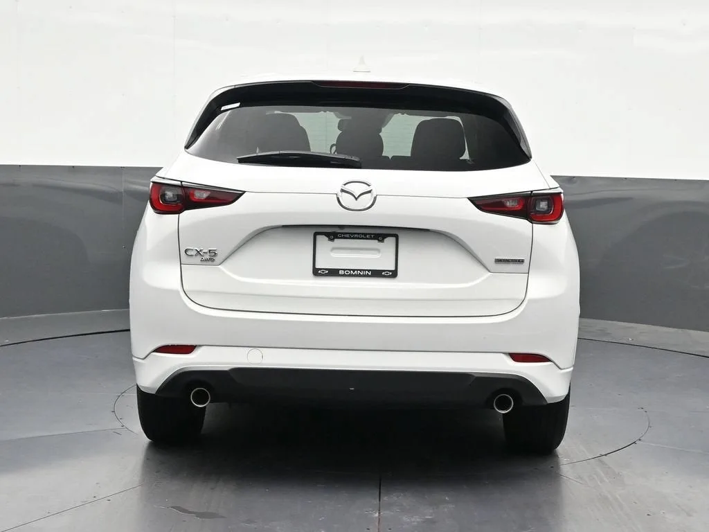 2024 Mazda CX-5 2.5 S Preferred photo 4