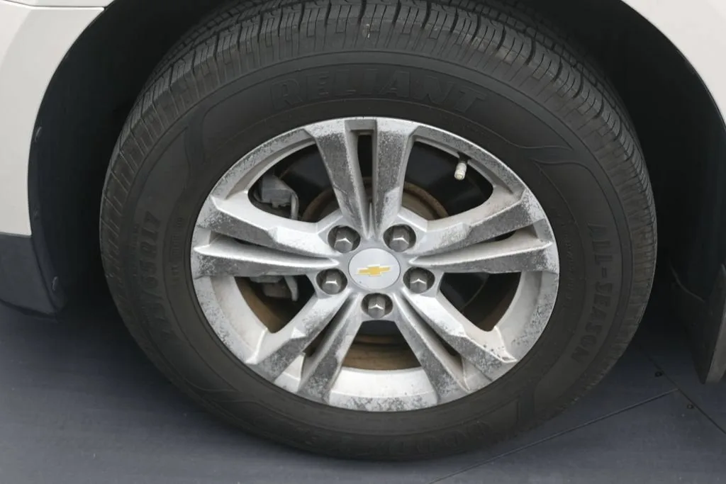 2013 Chevrolet Equinox LT photo 9