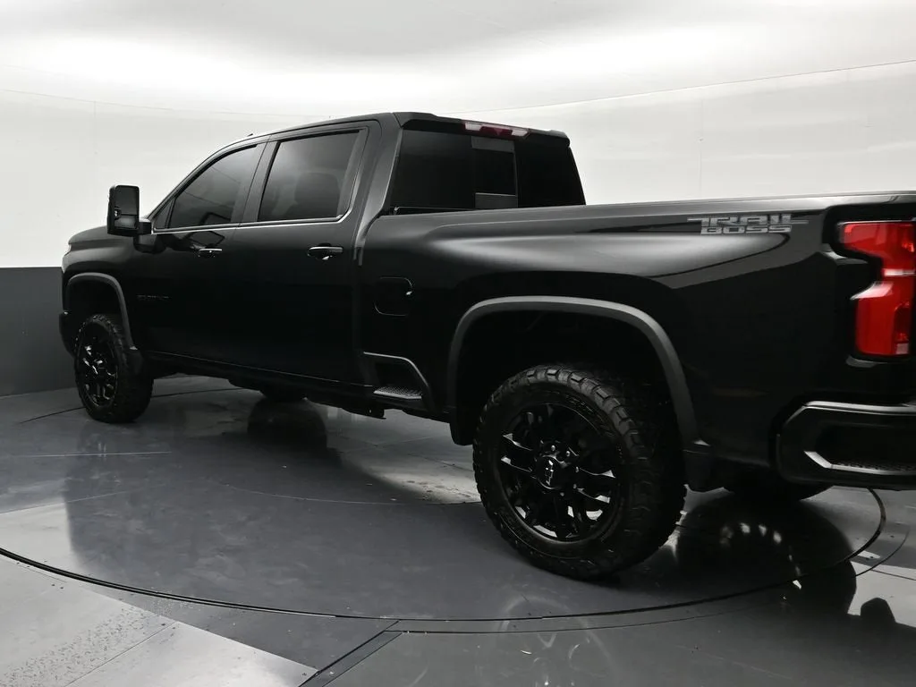 2026 Chevrolet Silverado 2500 HD LT photo 3