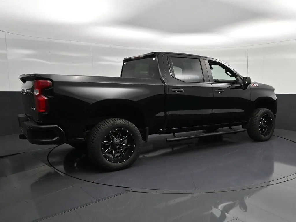 2020 Chevrolet Silverado 1500 Custom Trail Boss photo 3