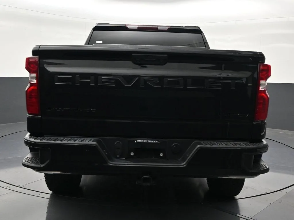 2023 Chevrolet Silverado 1500 Custom Trail Boss photo 4