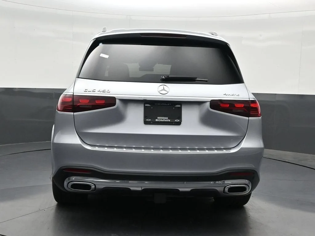 2024 Mercedes-Benz GLS 450 4MATIC® photo 4