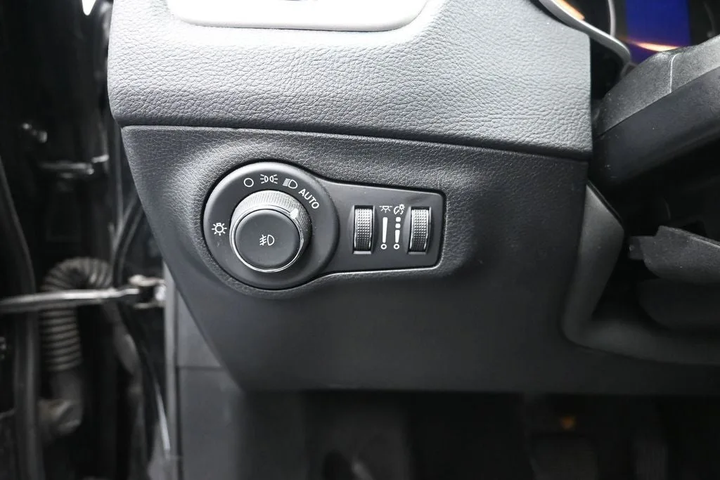 2021 Jeep Compass Latitude photo 11