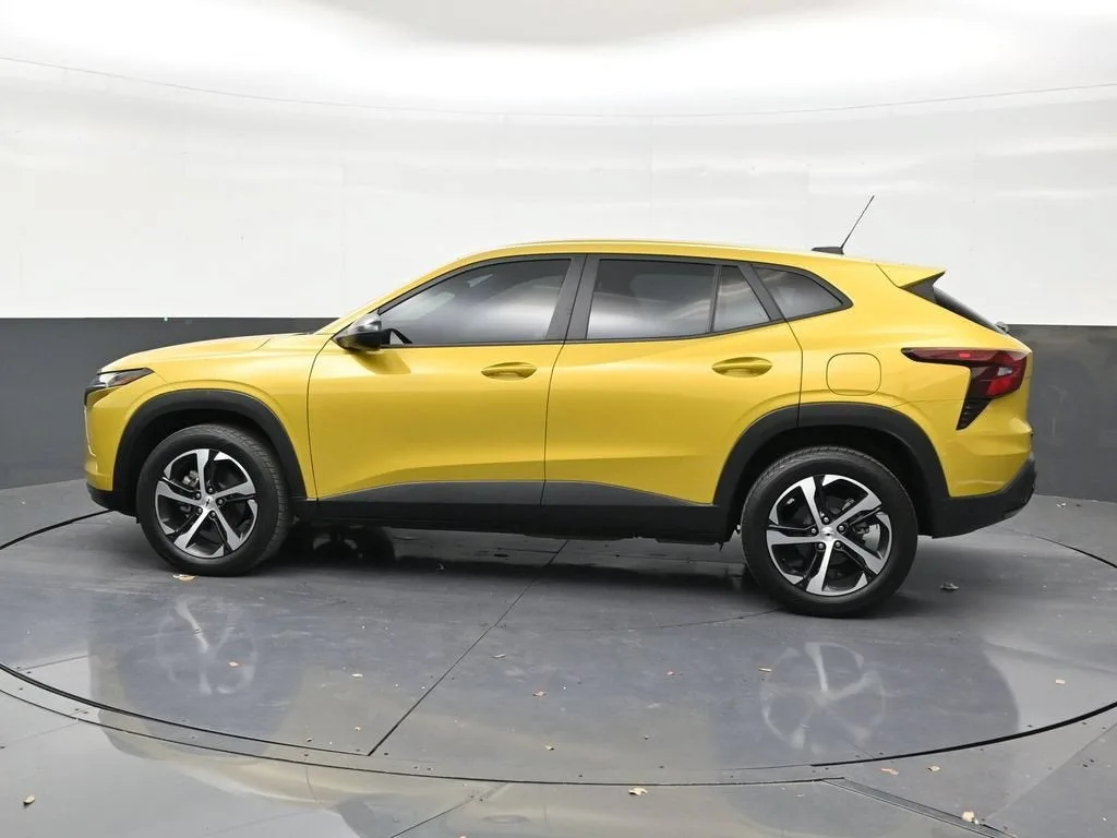 2024 Chevrolet Trax 1RS photo 2