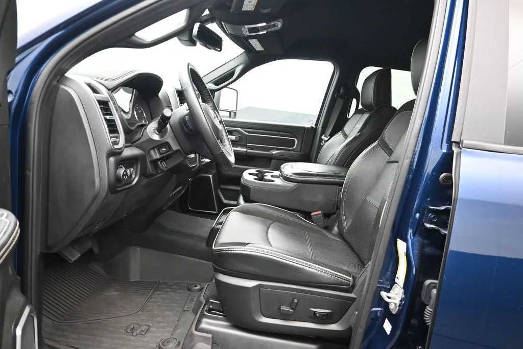 2024 RAM 2500 Laramie photo 11