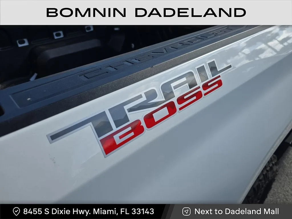 2025 Chevrolet Silverado 1500 Custom Trail Boss photo 5