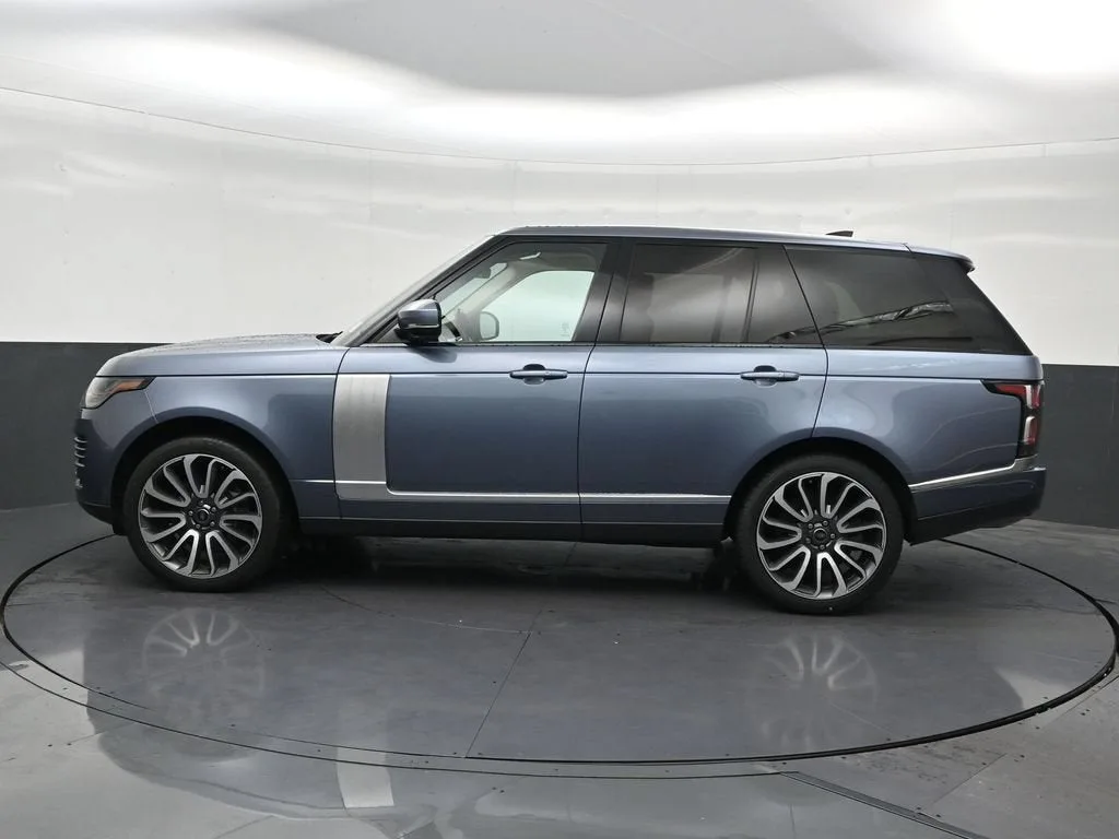 2018 Land Rover Range Rover 4DR SUV V8 SC SWB photo 2