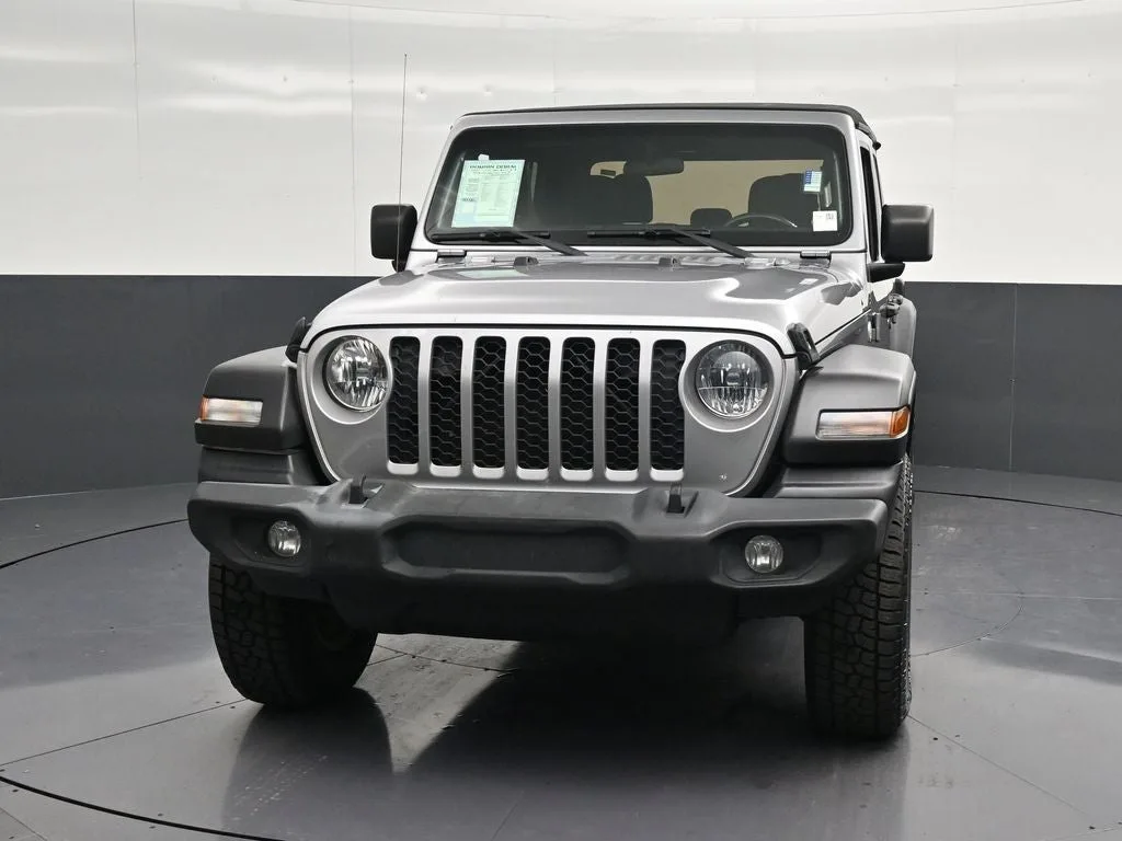 2020 Jeep Gladiator Sport photo 6
