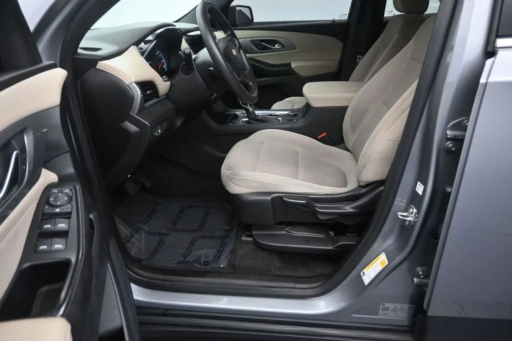 2023 Tesla Model 3 Long Range photo 10
