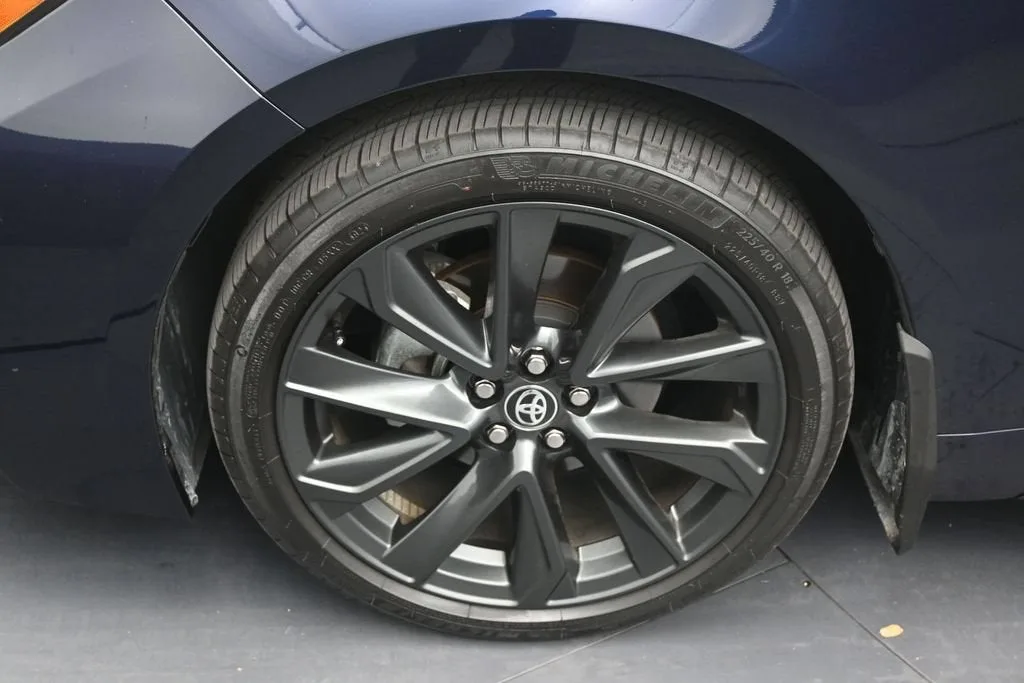 2025 Toyota Corolla XSE photo 9