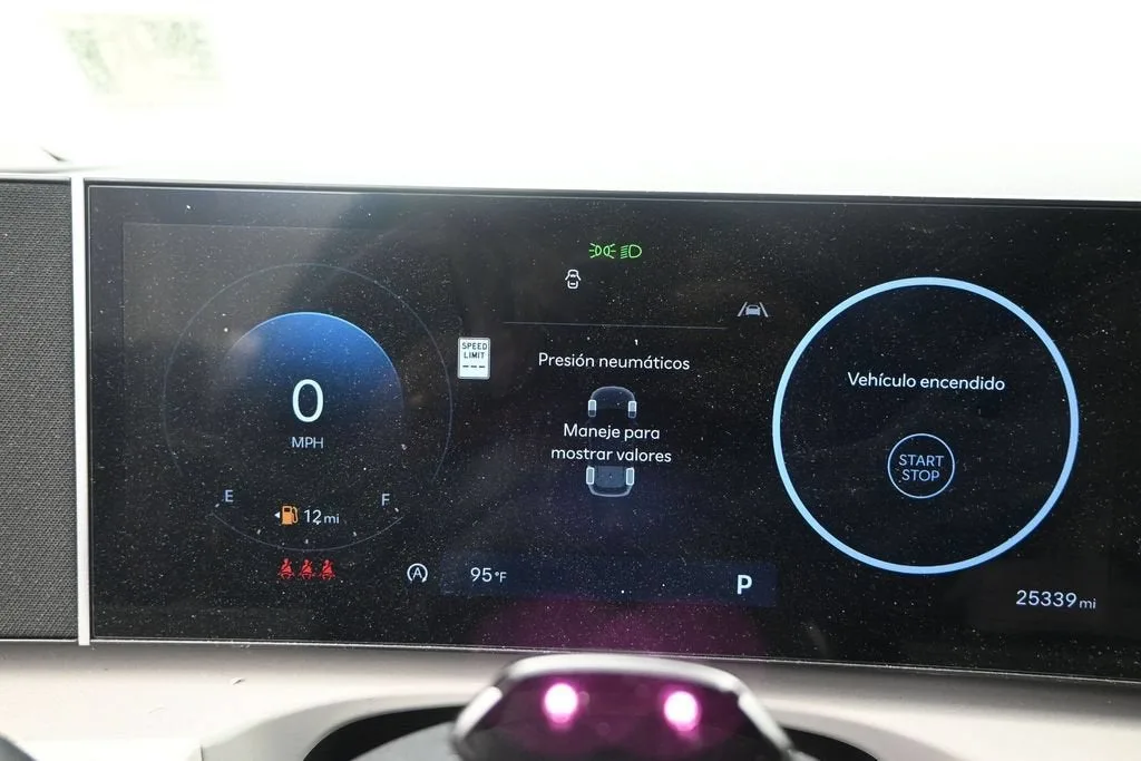 2025 Hyundai Tucson SEL Convenience photo 12