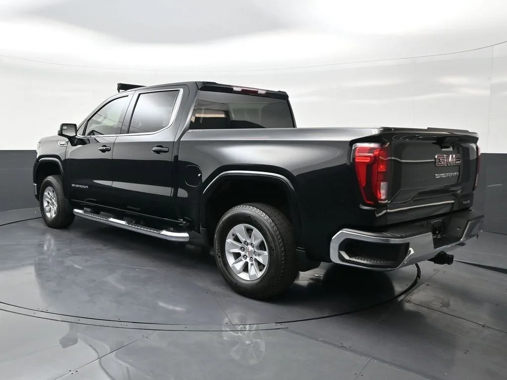 2024 GMC Sierra 1500 SLE photo 3