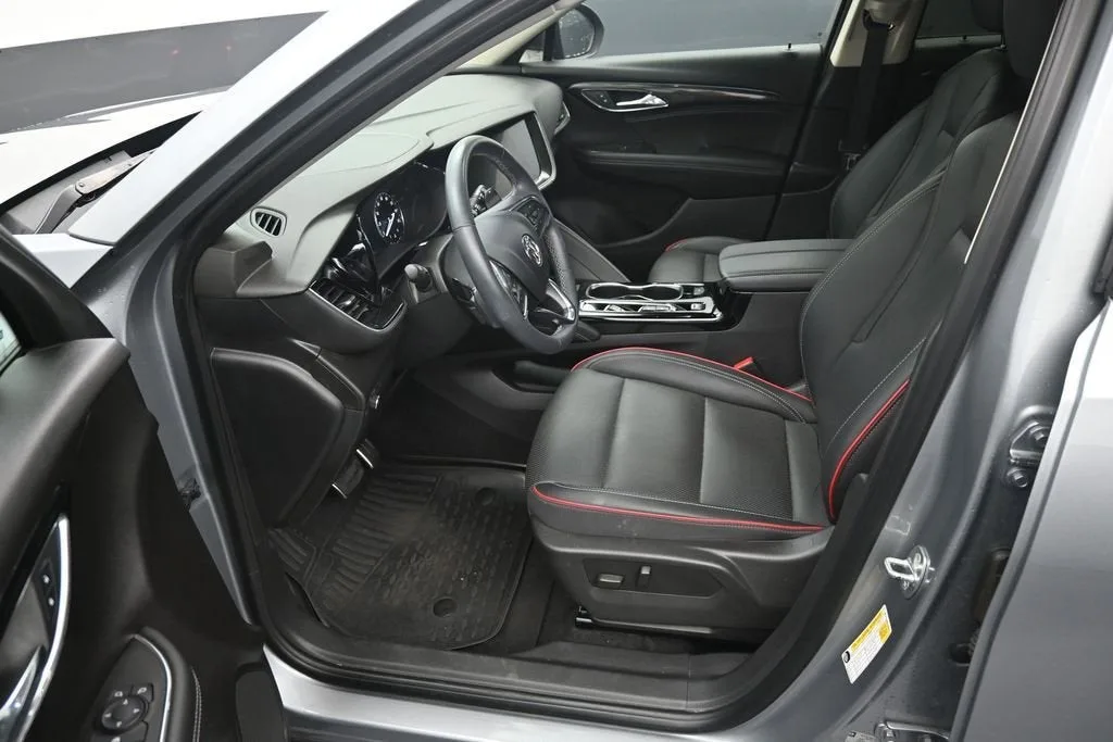 2023 Buick Envision Essence photo 10
