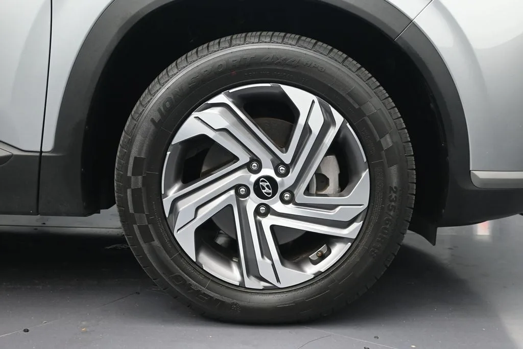 2023 Hyundai Santa Fe SE photo 9