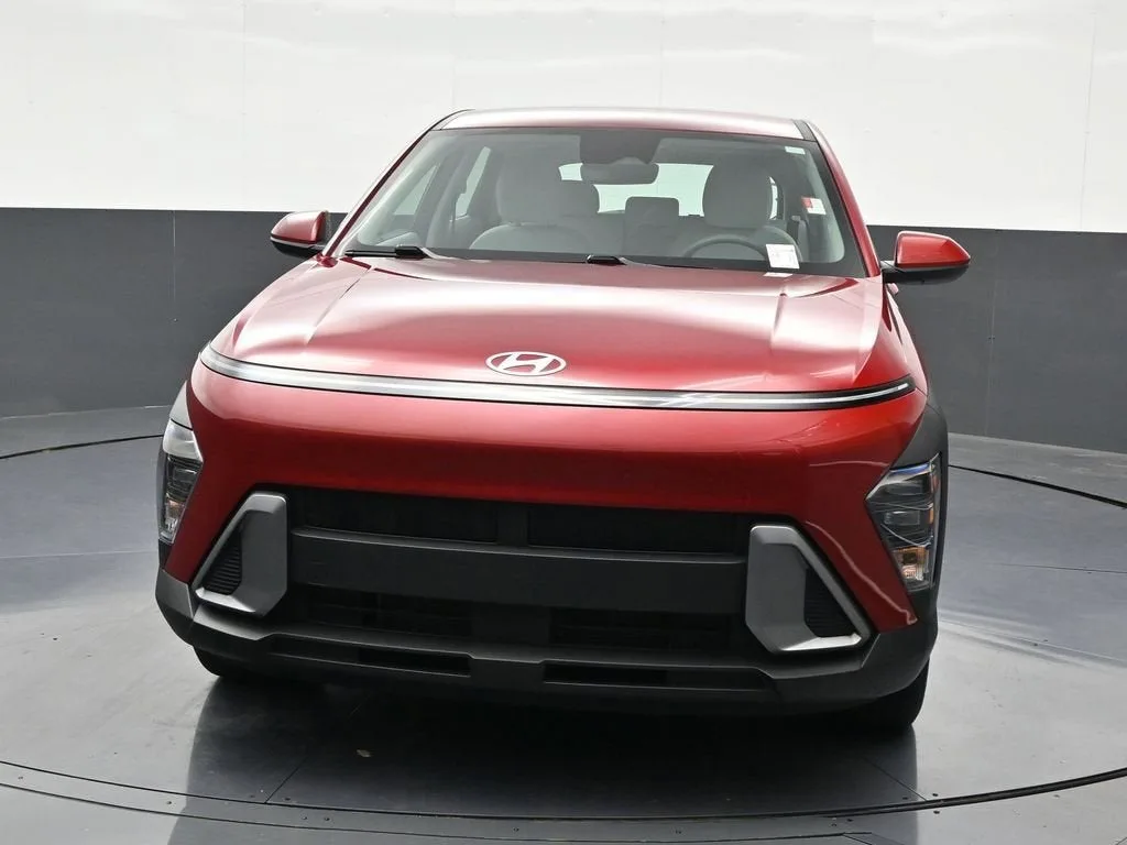 2025 Hyundai Kona SE photo 9
