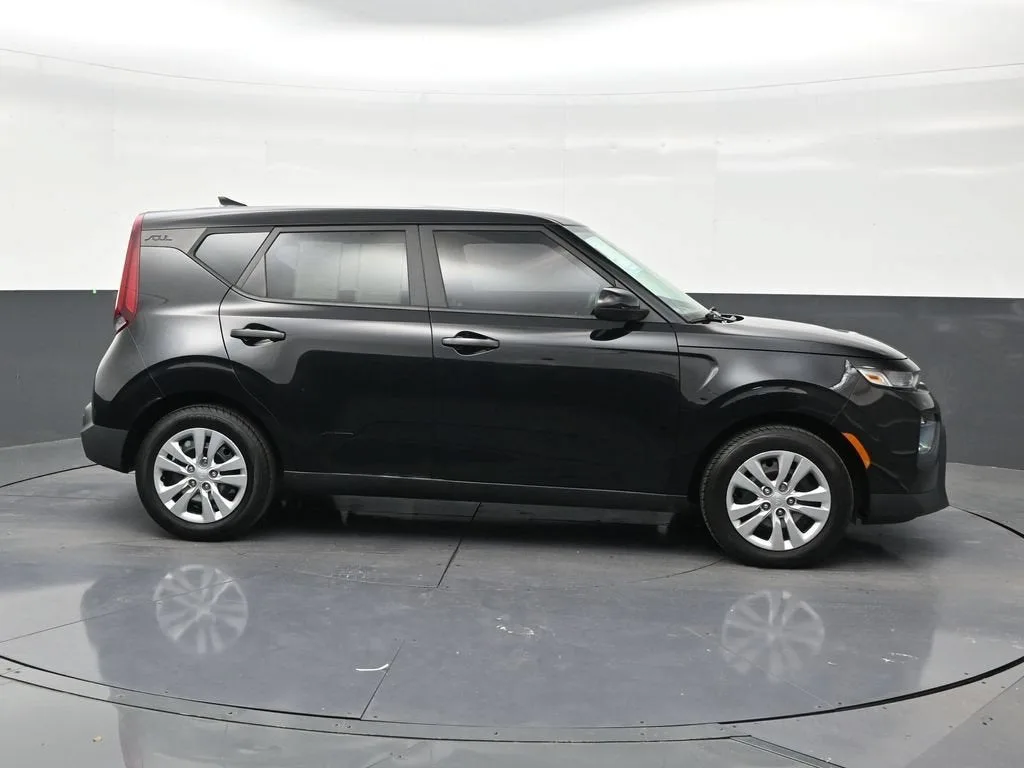 2021 Kia Soul LX photo 6