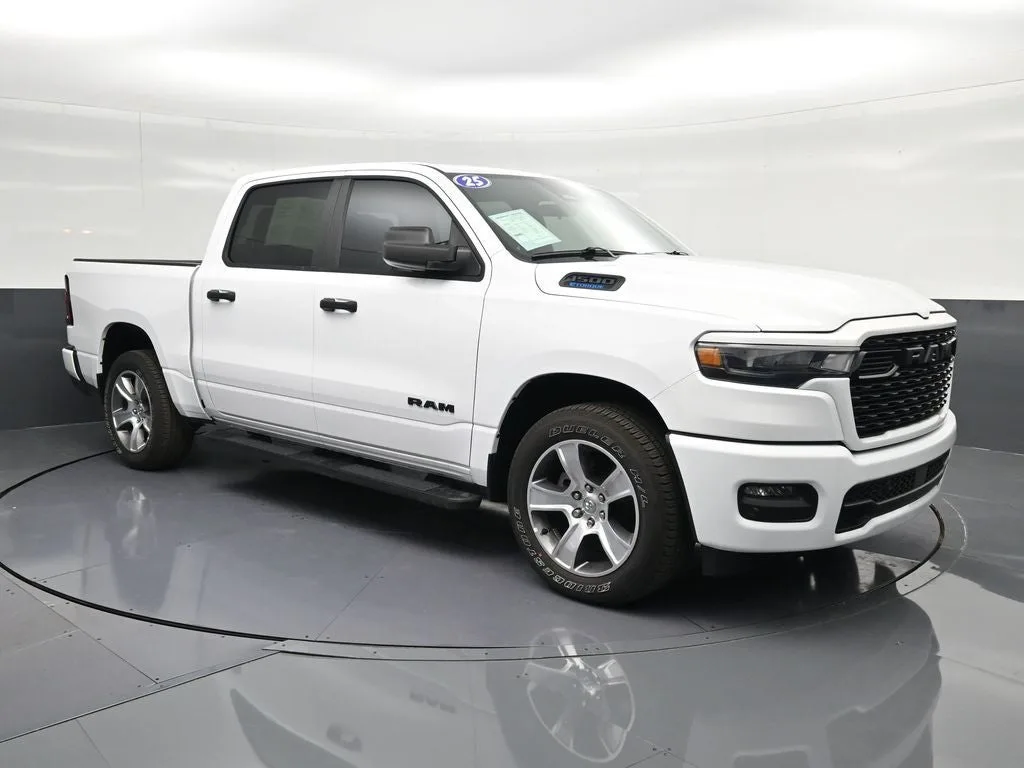 2025 RAM 1500 Tradesman photo 5
