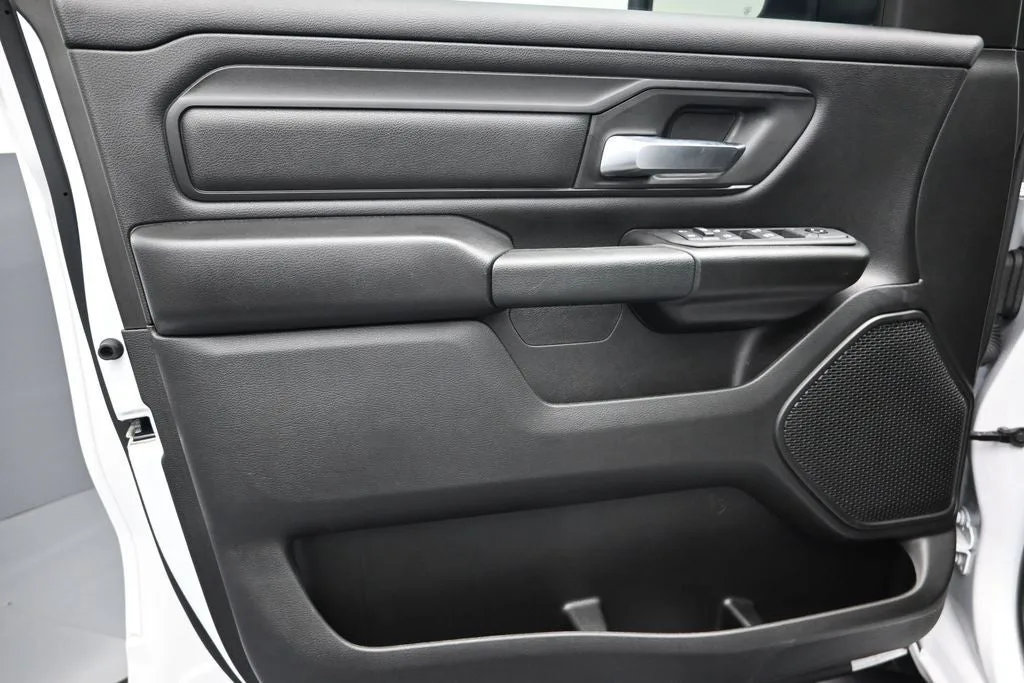 2025 RAM 1500 Tradesman photo 12