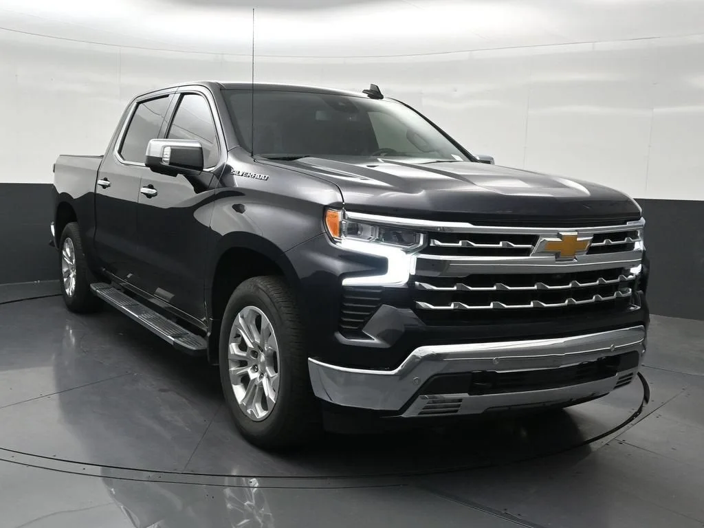 2023 Chevrolet Silverado 1500 LTZ photo 8