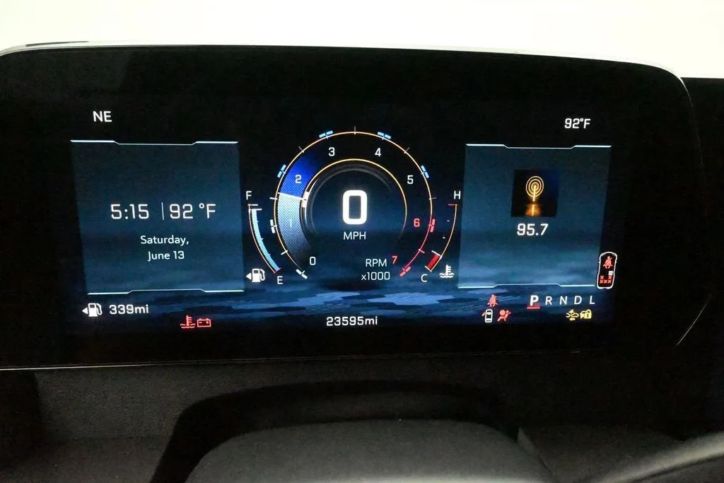 2023 Chevrolet Traverse LT Cloth photo 10