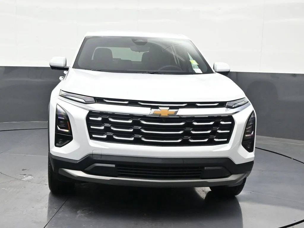 2026 Chevrolet Equinox LT photo 8