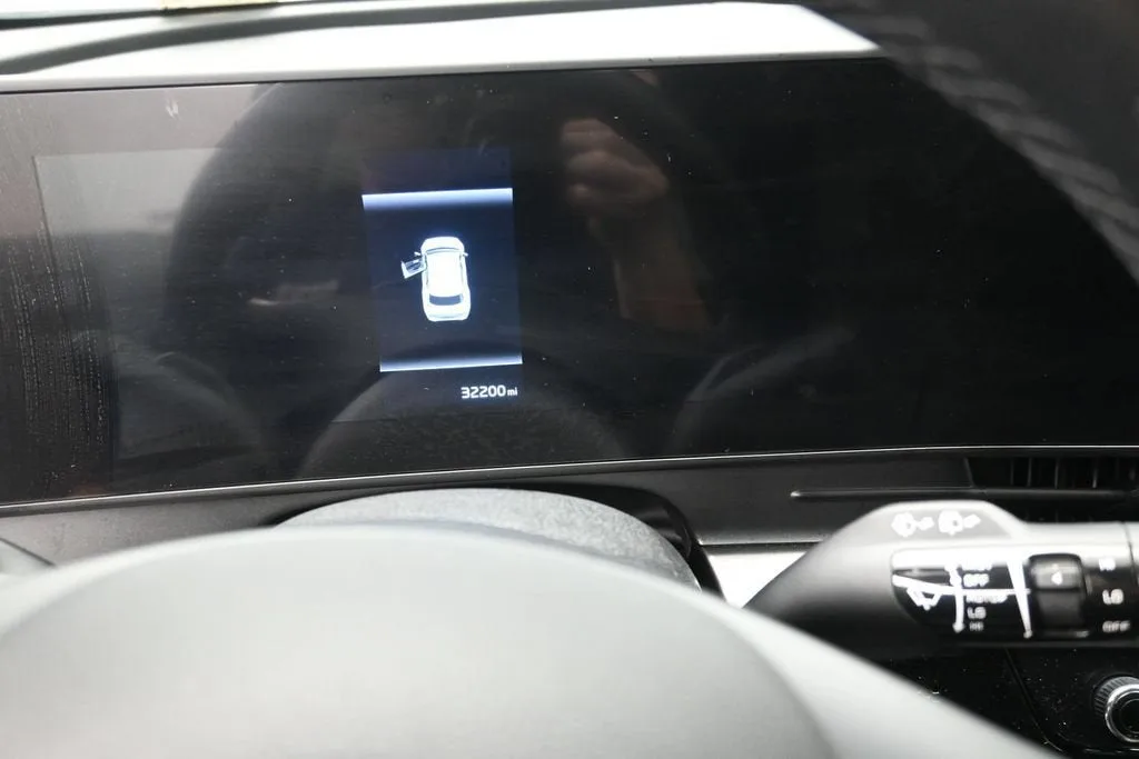 2023 Kia Sportage EX photo 10