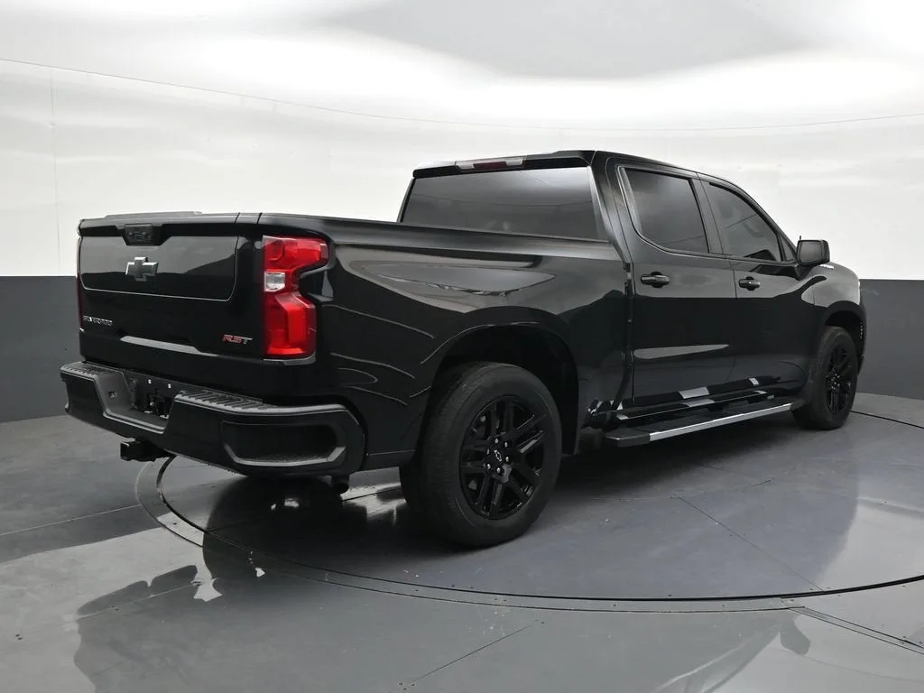 2023 Chevrolet Silverado 1500 RST photo 5