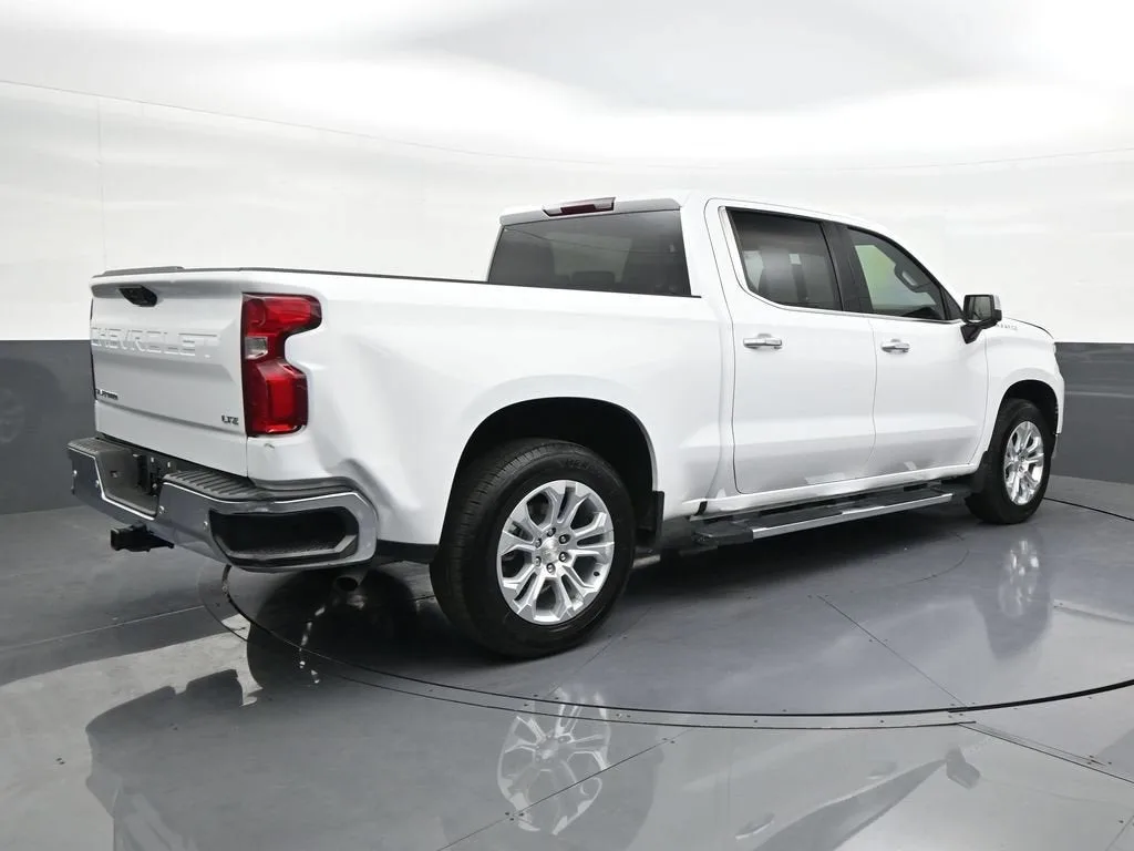 2023 Chevrolet Silverado 1500 LTZ photo 5