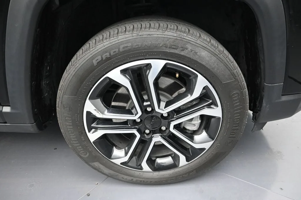 2023 Jeep Compass Limited photo 9