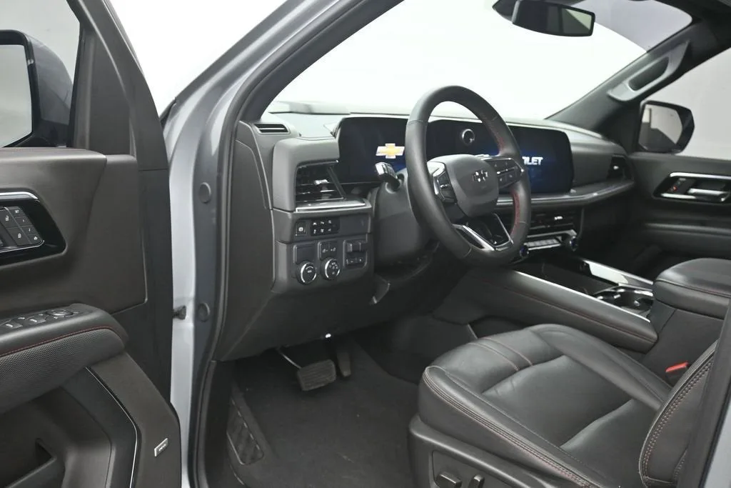 2025 Chevrolet Tahoe RST photo 10