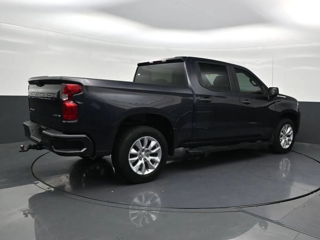 2023 Chevrolet Silverado 1500 Custom photo 5