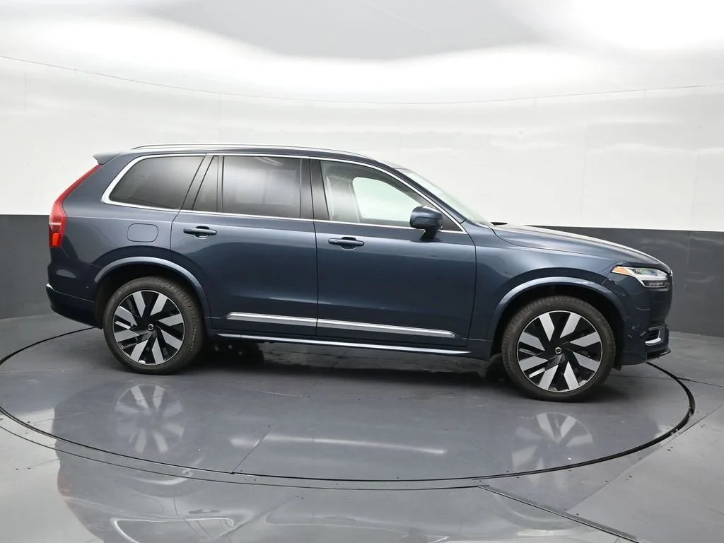 2025 Volvo XC90 Plug-In Hybrid T8 Ultra 6-Seater photo 7