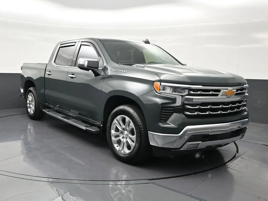 2025 Chevrolet Silverado 1500 LTZ photo 8