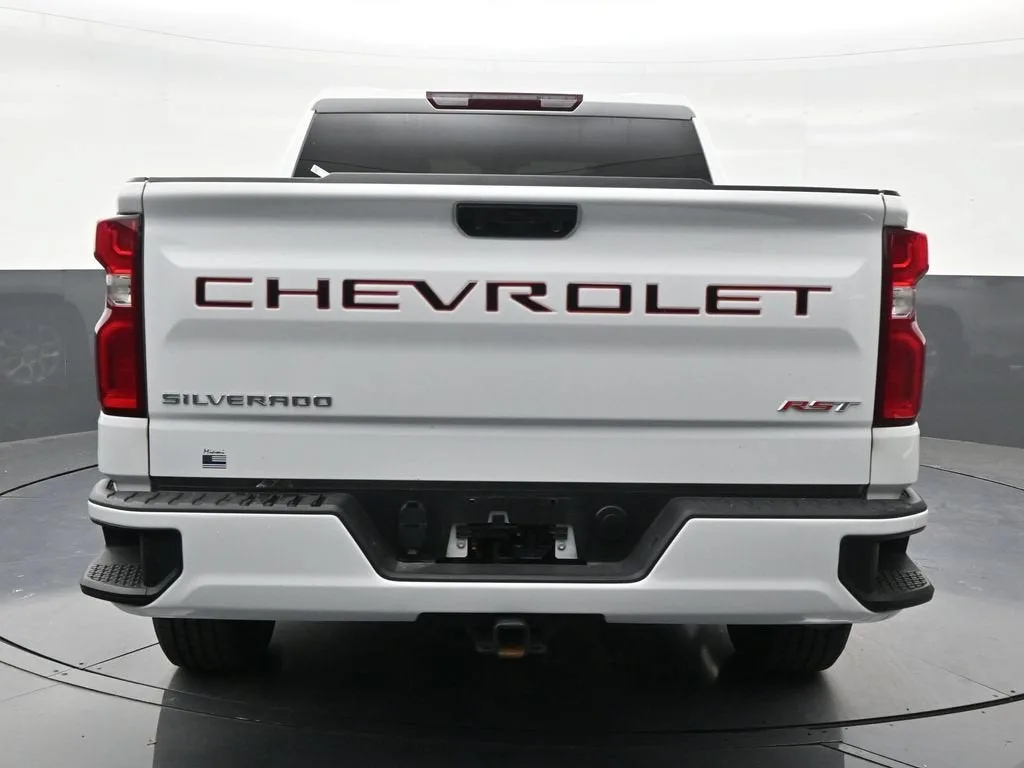 2024 Chevrolet Silverado 1500 RST photo 4