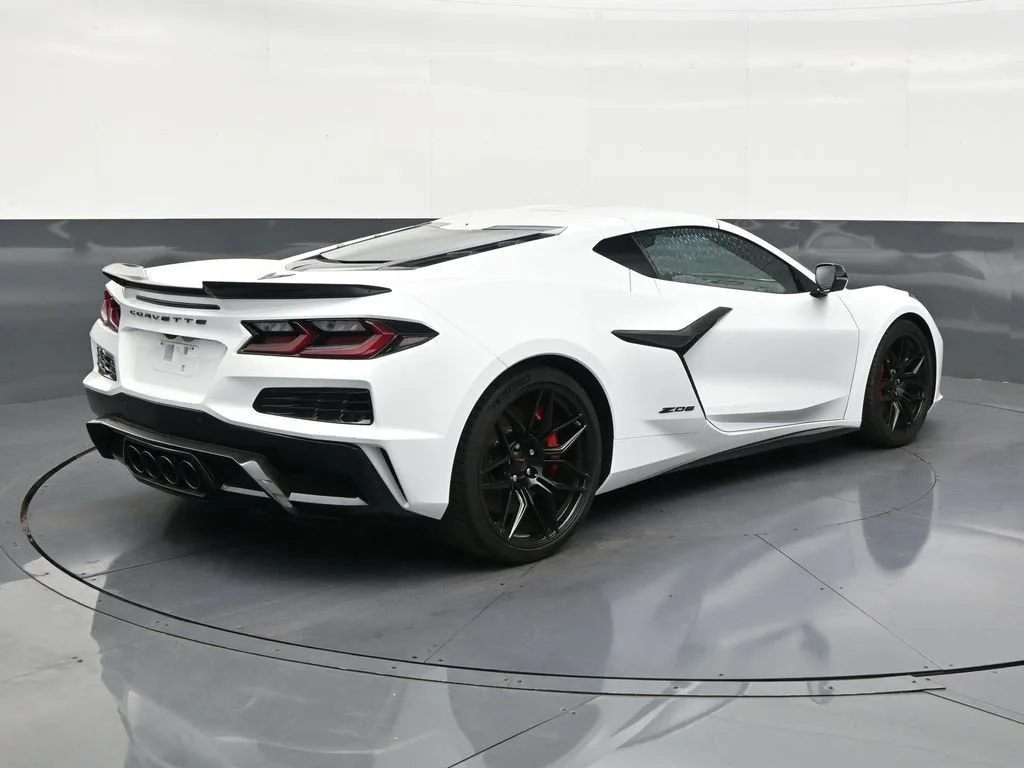 2025 Chevrolet Corvette Z06 1LZ photo 5
