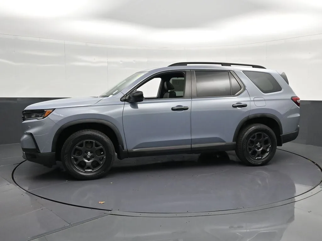 2023 Honda Pilot TrailSport photo 7