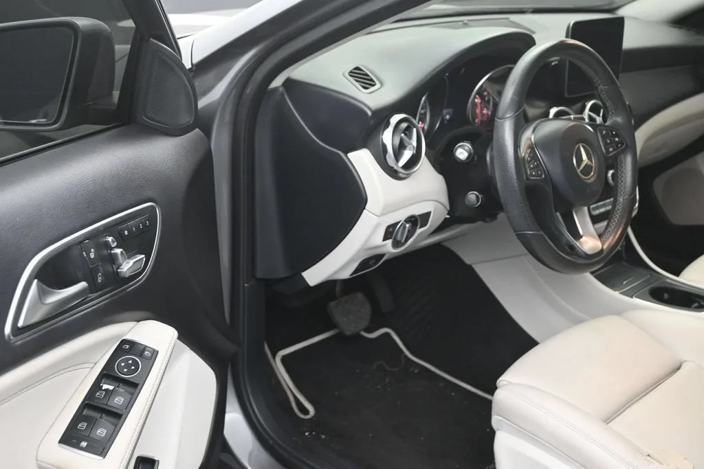 2018 Mercedes-Benz GLA GLA 250 photo 10