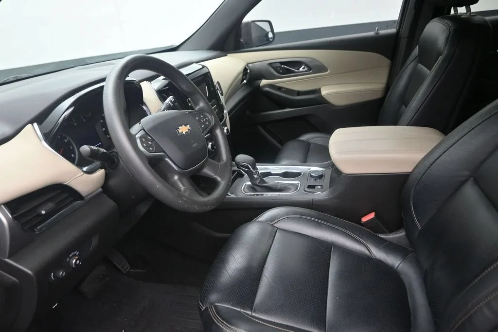 2023 Chevrolet Traverse LS photo 12