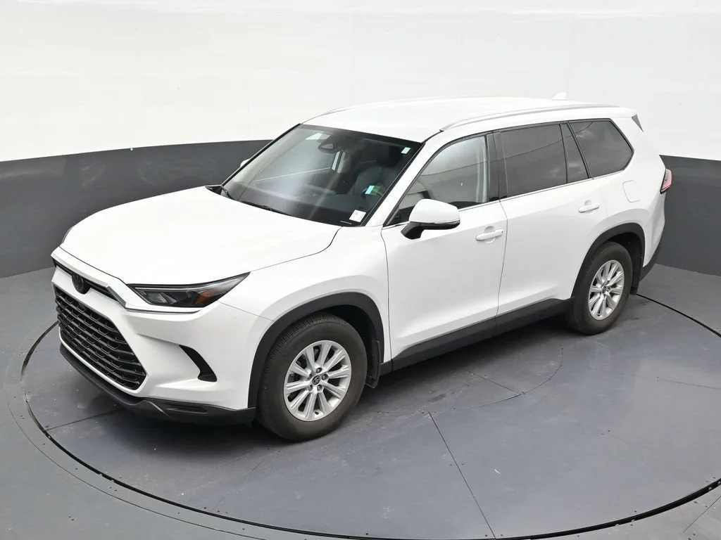 2024 Toyota Grand Highlander XLE photo 12