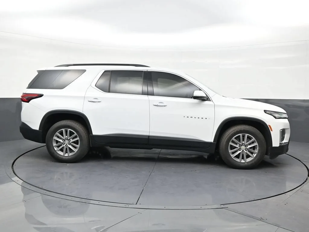 2024 Chevrolet Traverse Limited LT Cloth photo 6