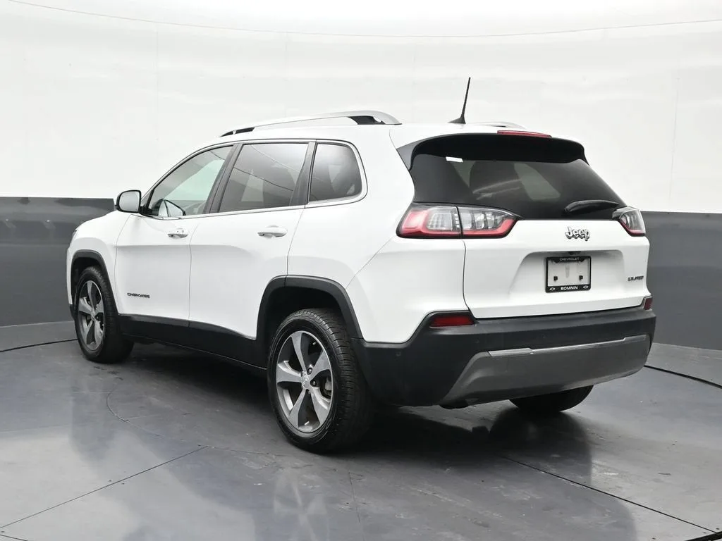 2019 Jeep Cherokee Limited FWD photo 3