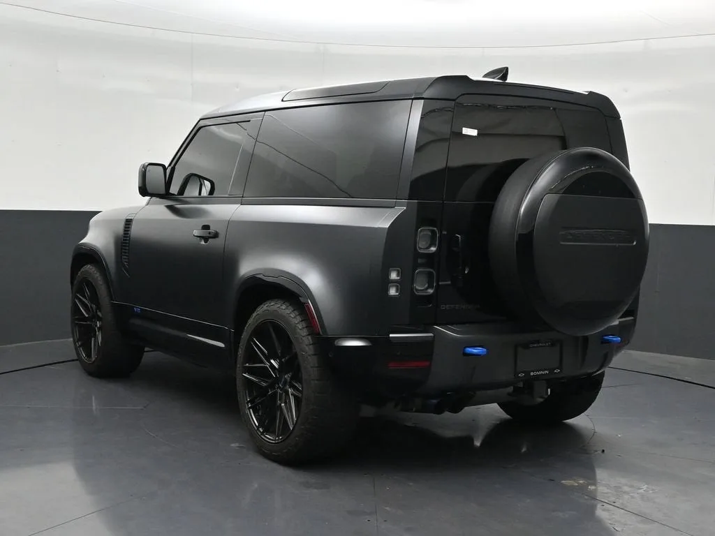 2023 Land Rover Defender 90 Carpathian Edition photo 3