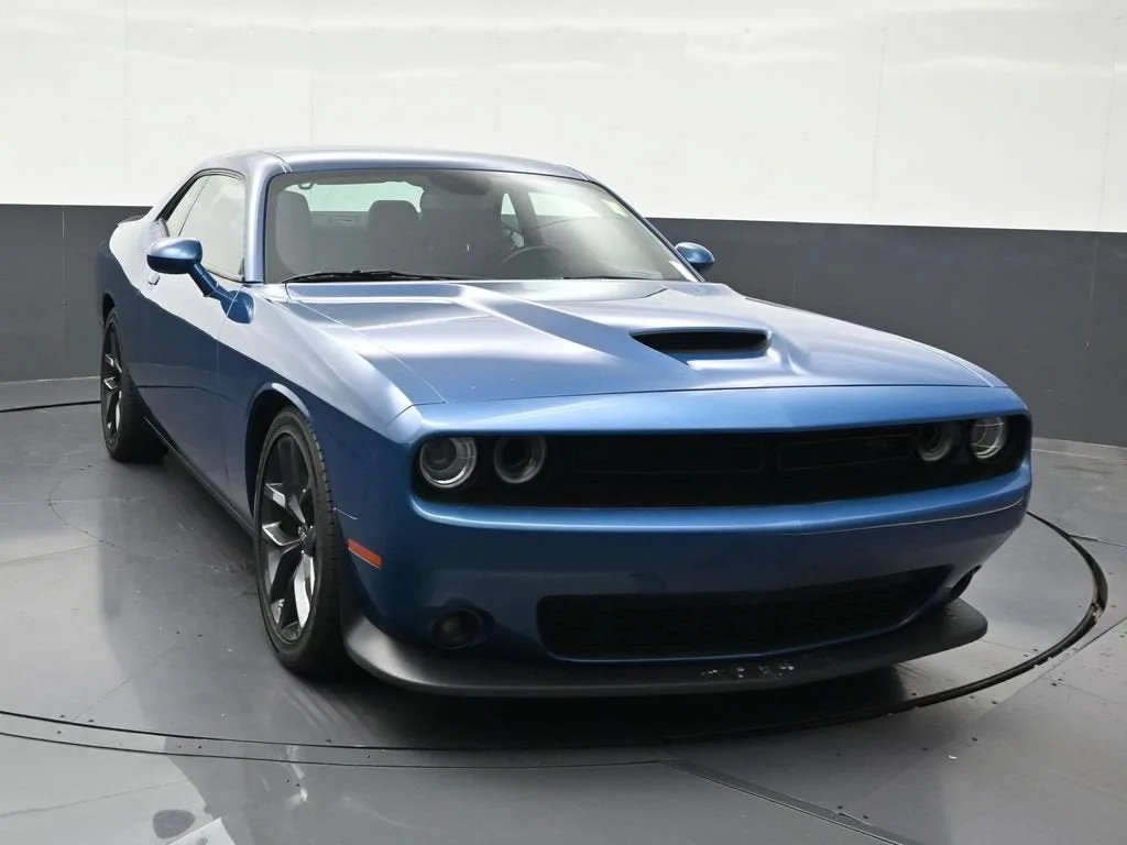 2021 Dodge Challenger R/T photo 8
