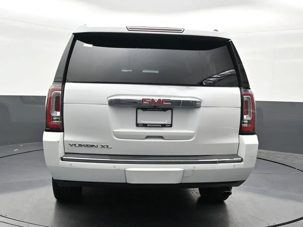 2020 GMC Yukon XL Denali photo 4
